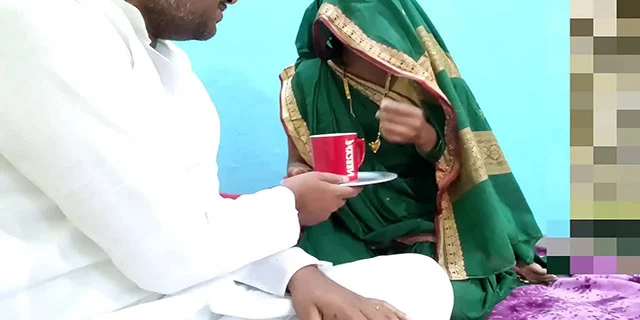 Drank the juice of daughter-in-law's pussy on the pretext of drinking tea. Video. Desivideo.net - Hindi Sex Videos